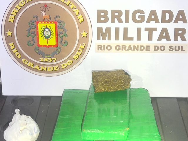 Policiais Militares do 1° Batalhão Rodoviário da Brigada Militar realiza prisão por tráfico de drogas em Victor Graeff