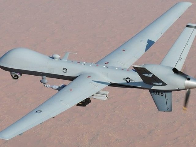 Caça da Rússia derruba drone dos EUA que sobrevoava o Mar Negro